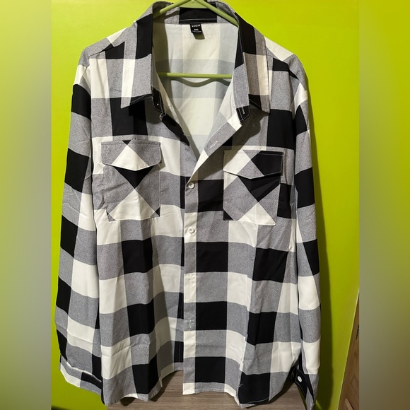 SHEIN Other - Men’s white, gray and black plaid button up flannel